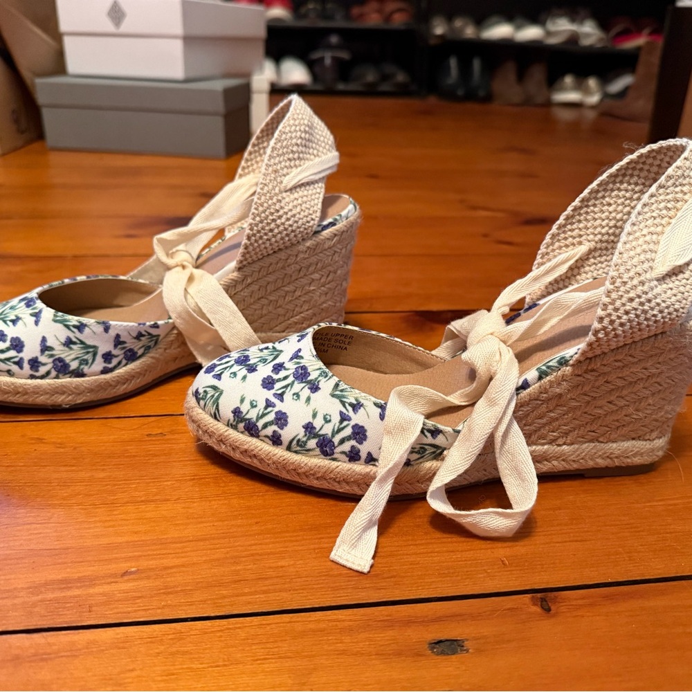 LOFT White Floral Espadrille Sandals with Purple Flowers